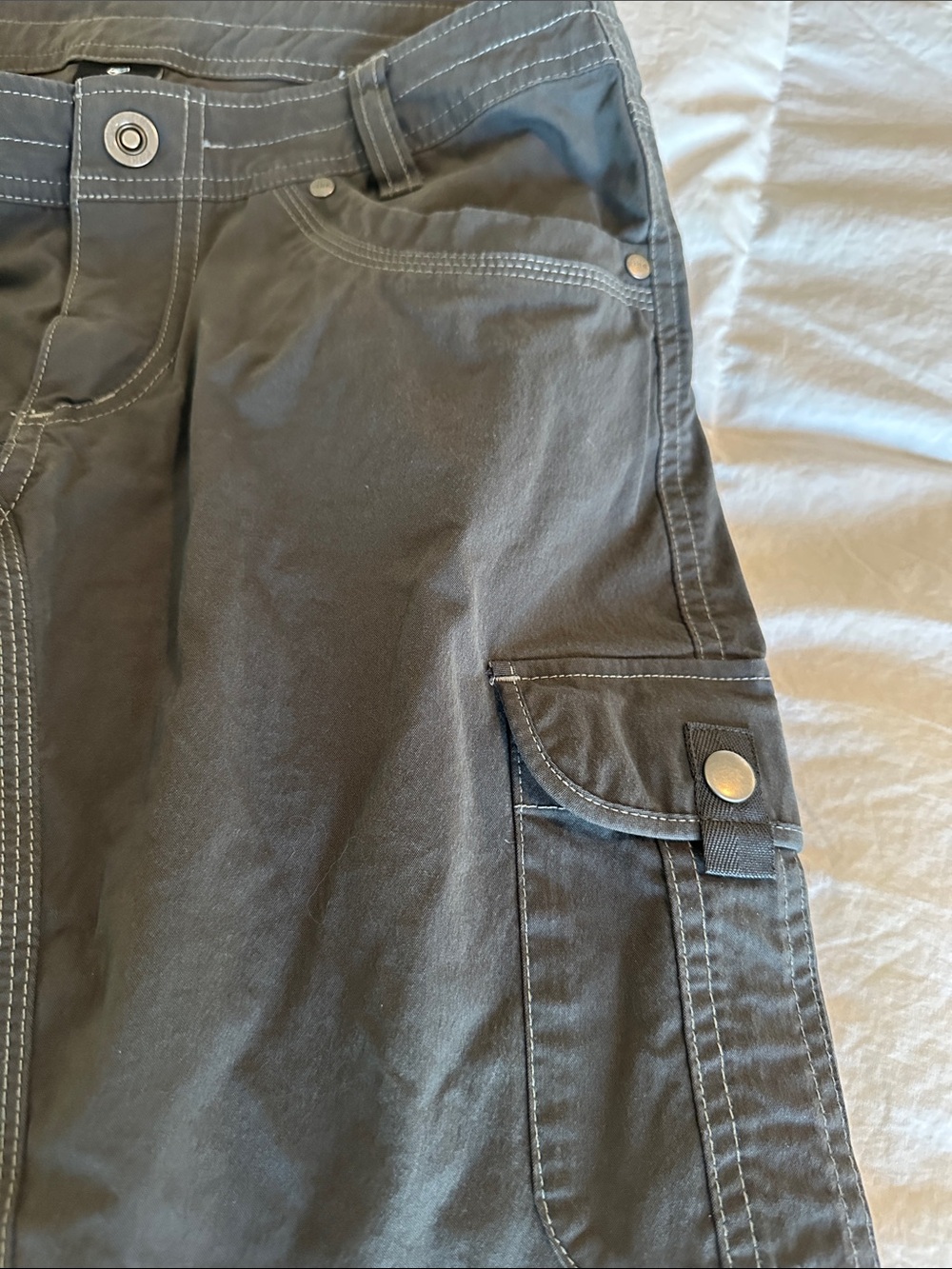 KÜHL Quality Women's Shorts in Charcoal Gray - Picture 3 of 5
